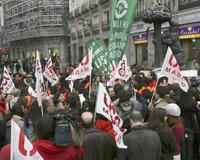 Concentración de trabajadores de Air Madrid convocada el lunes en la capital. / EFE